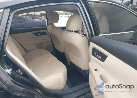 2015 Nissan Altima 2.5 S z USA, uszkodzony, nr VIN 1N4AL3AP1FC180644